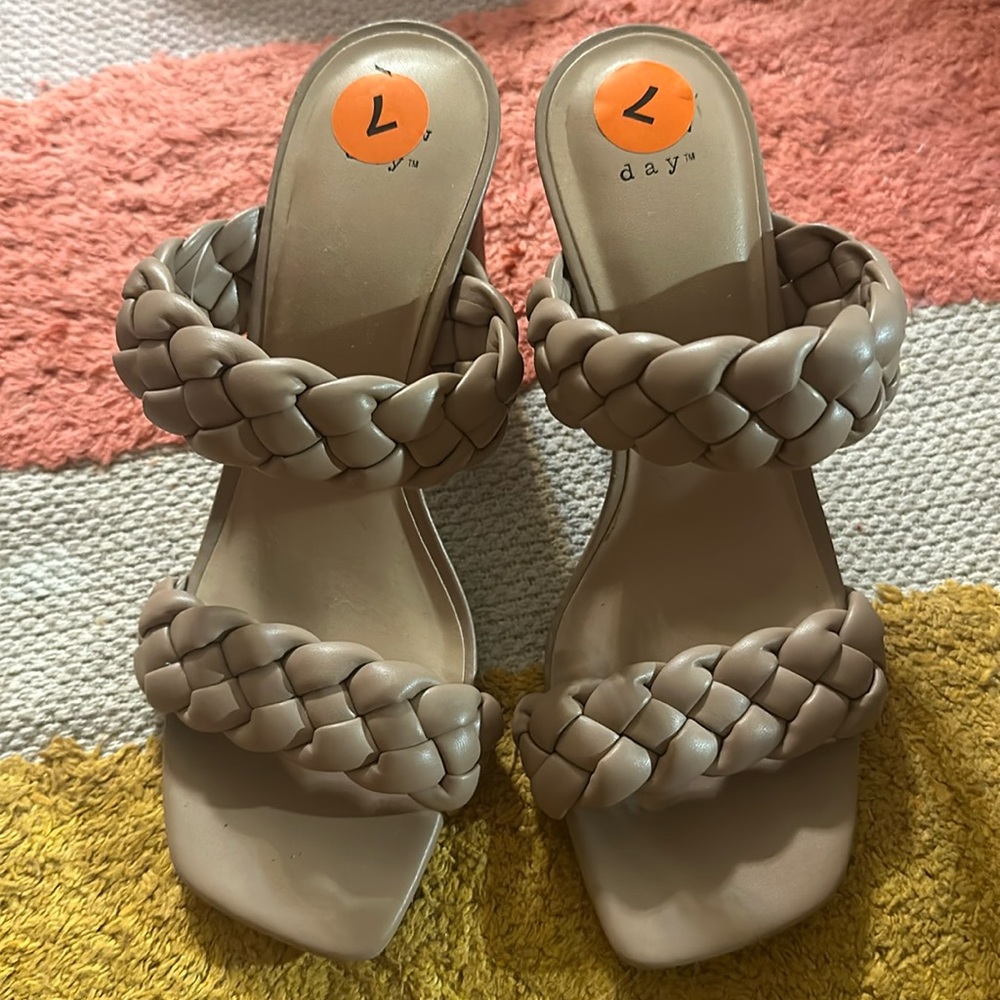Nude heels